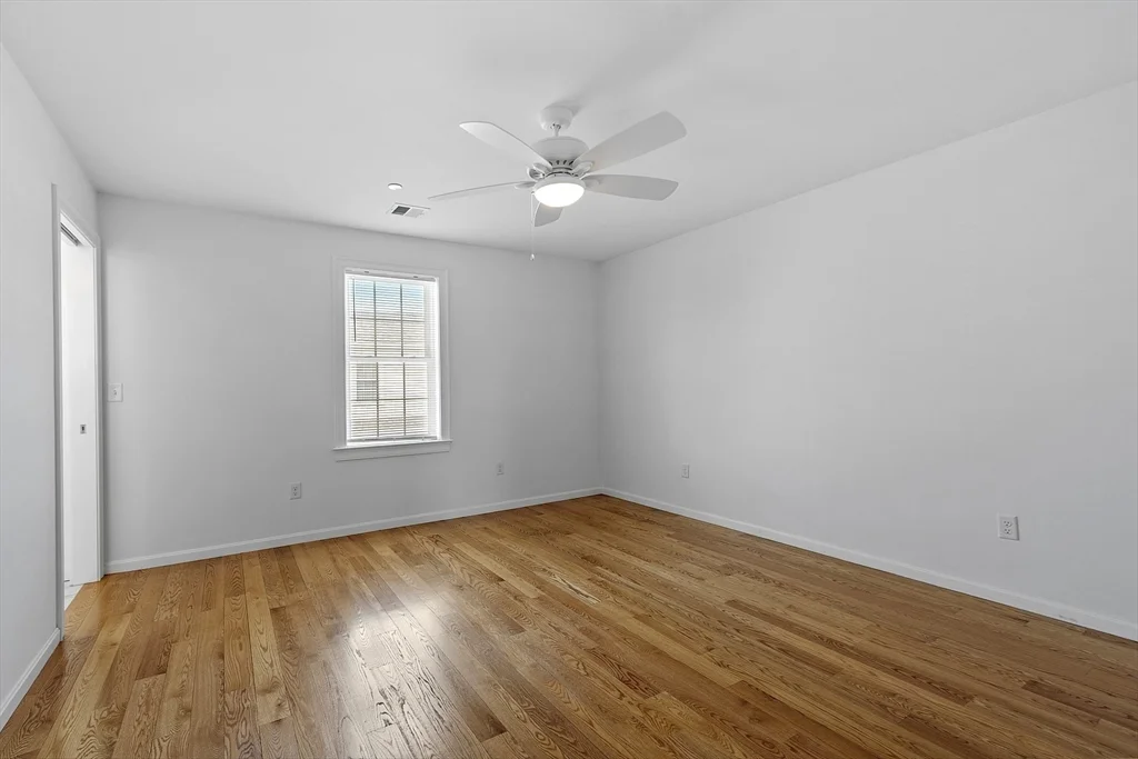 27 Mill St, Quincy