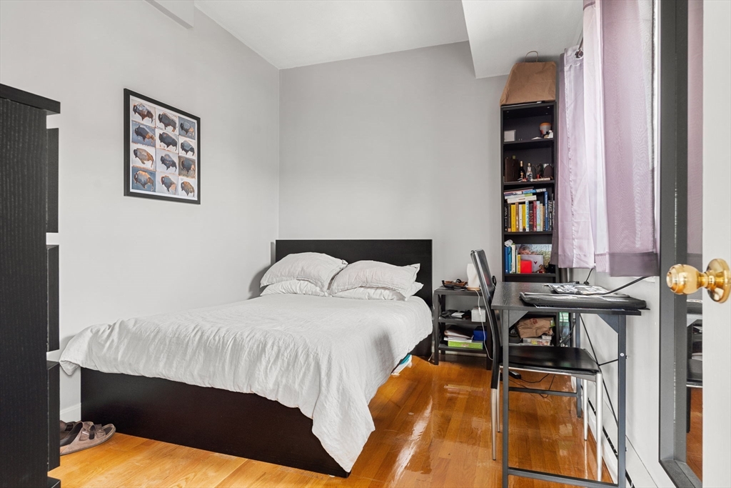 191 Bunker Hill St, Charlestown