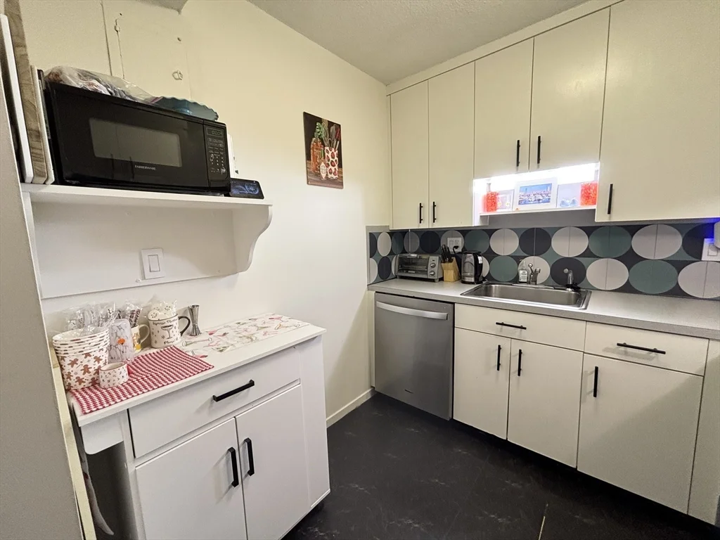 19 Winchester St, Coolidge Corner
