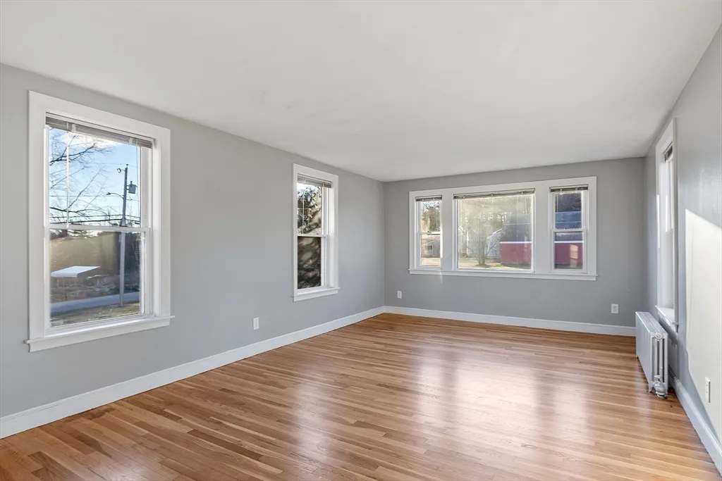 20 Old Lowell Rd, Westford