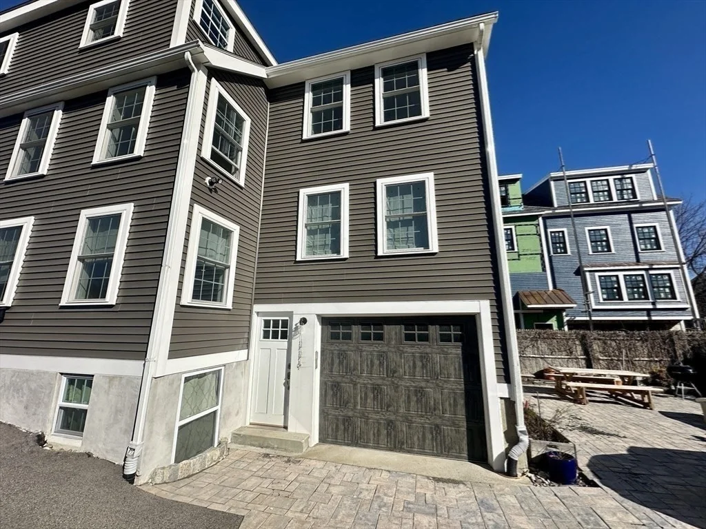 8 Osborne St, Salem