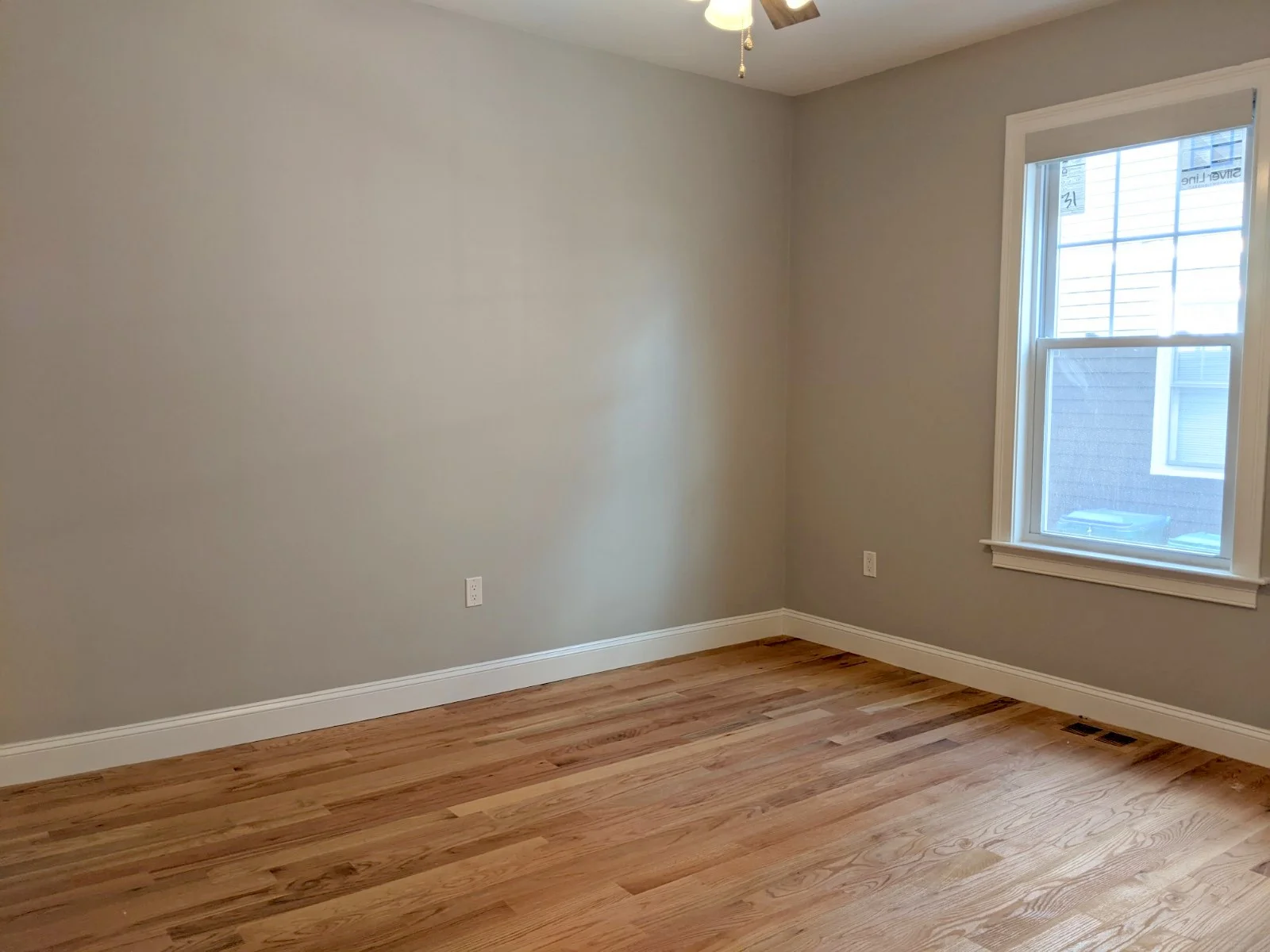 16 Bowen Ave, South Medford