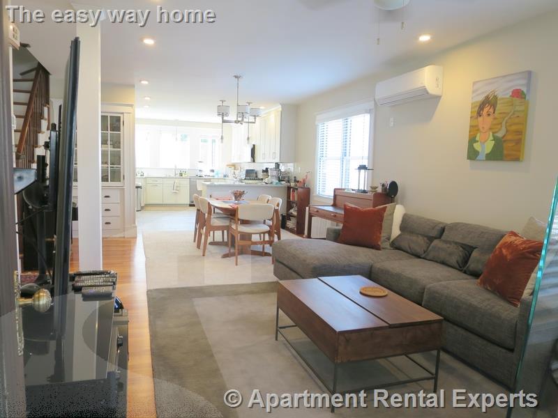 17 Dickson St, Teele Square