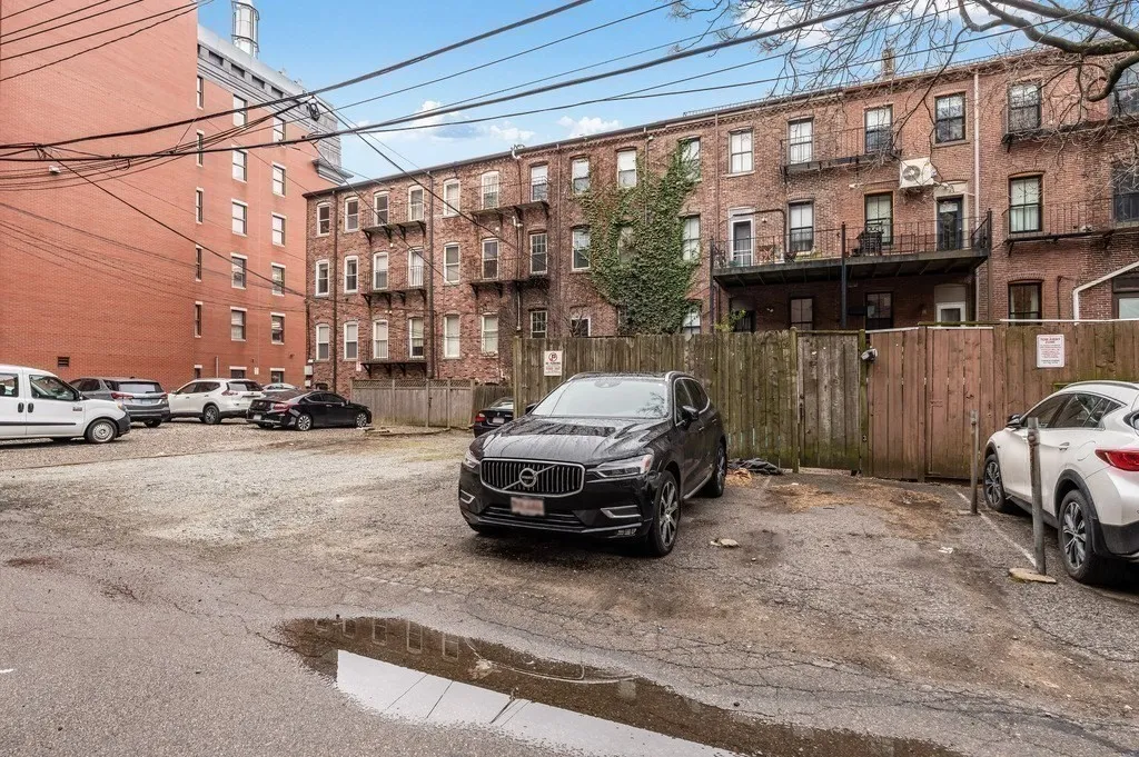 102 East Brookline St, South End