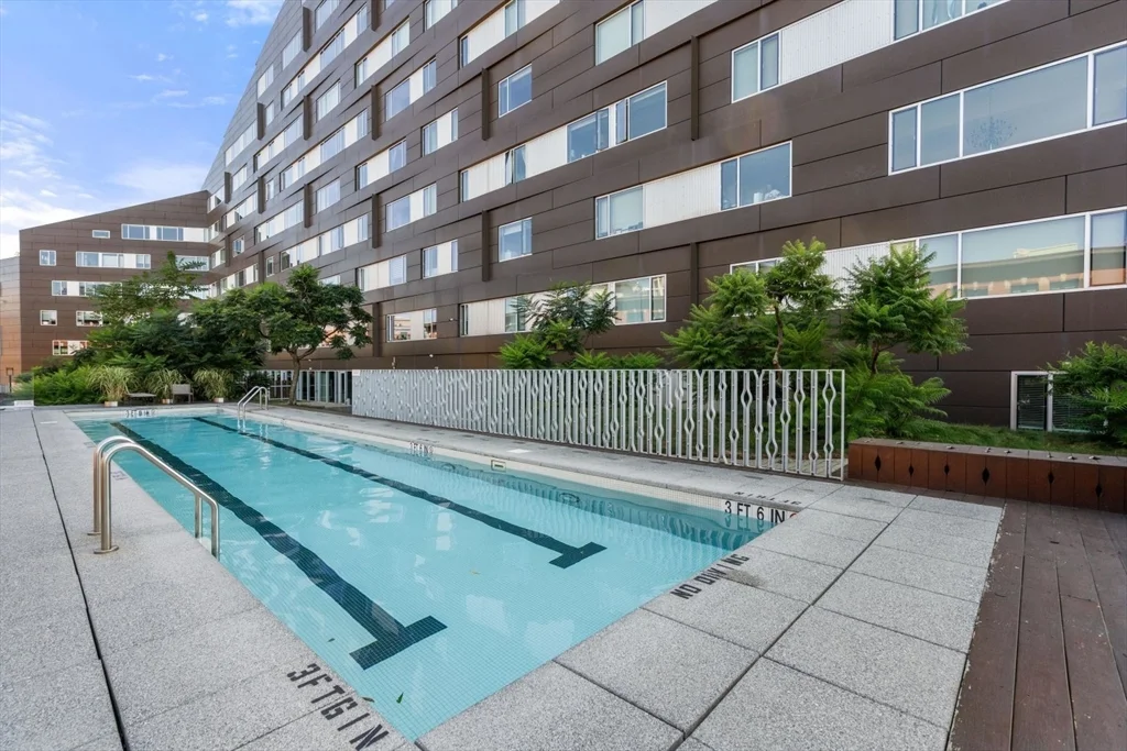 9 W Broadway, South Boston