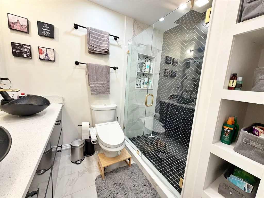 63 Marion St, East Boston