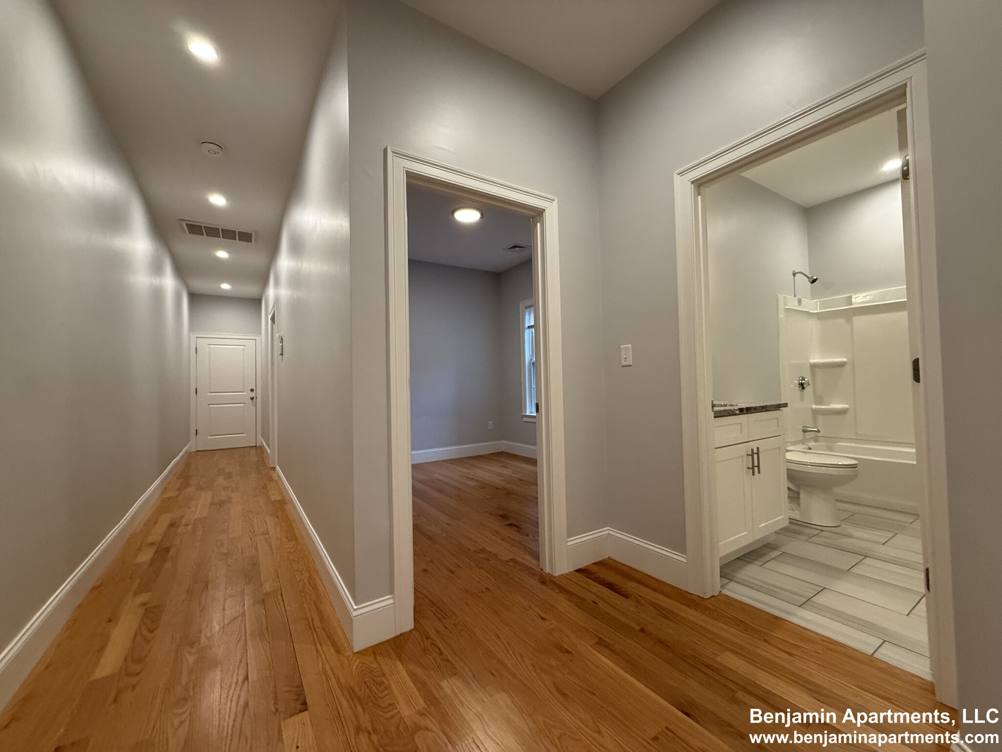 8 Islington St, Allston