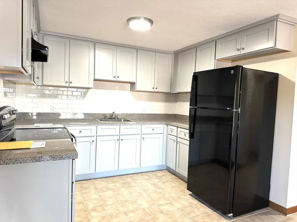 484 Western Ave, Lynn