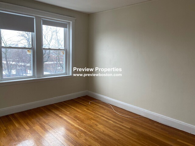 1810 Commonwealth Ave, Brighton