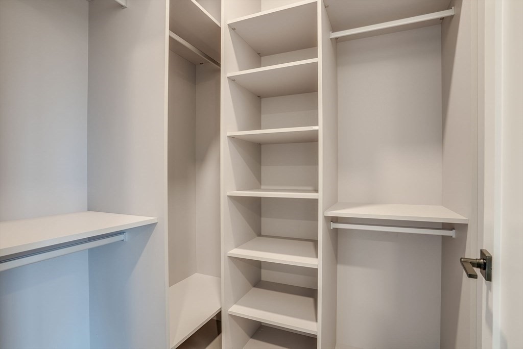 71 Harwich Rd, Chestnut Hill