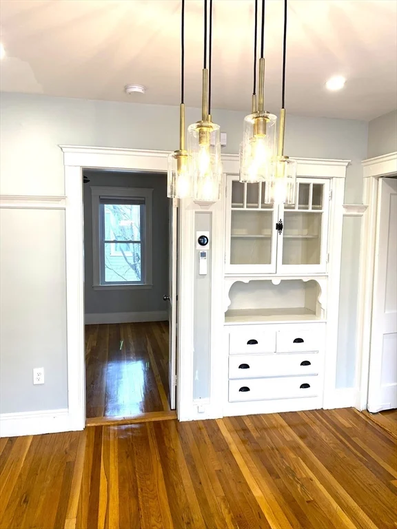 281 Belgrade Ave, Roslindale