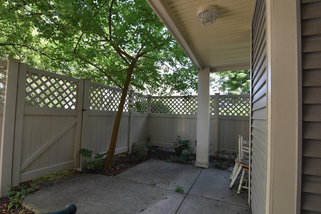 200 Falls Boulevard, Quincy