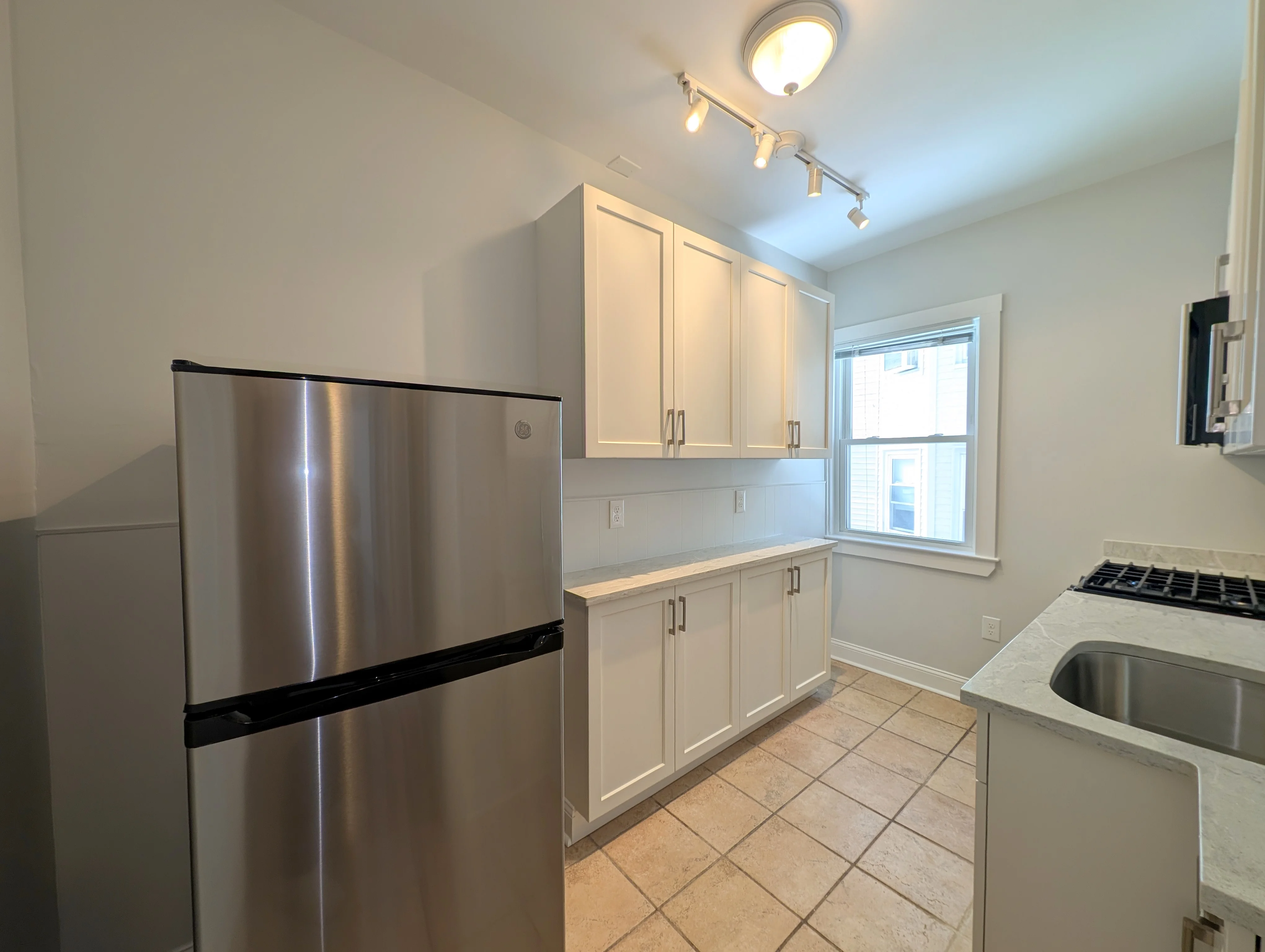 69 Raymond Ave, West Somerville