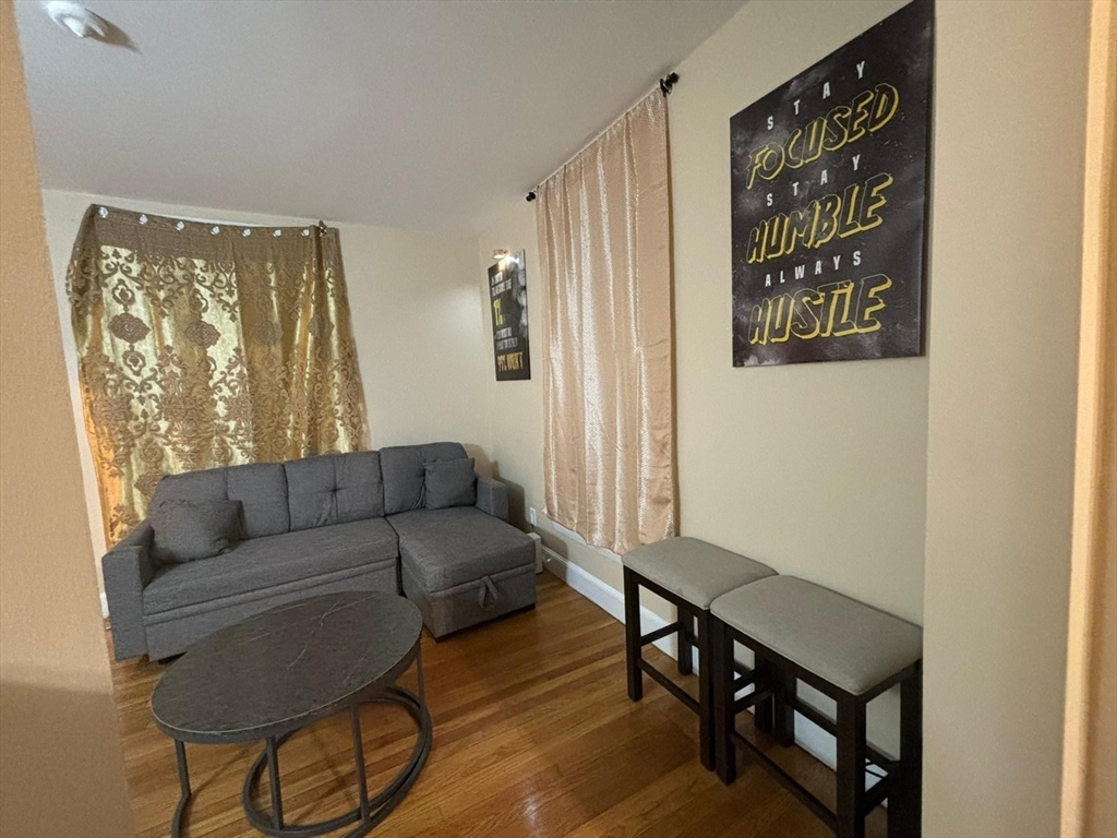 714 Truman Hwy, Hyde Park