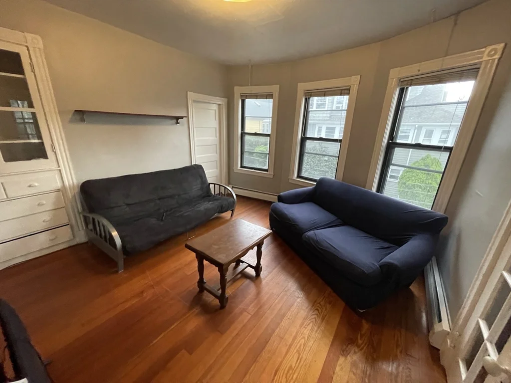 165 Chestnut Ave, Jamaica Plain