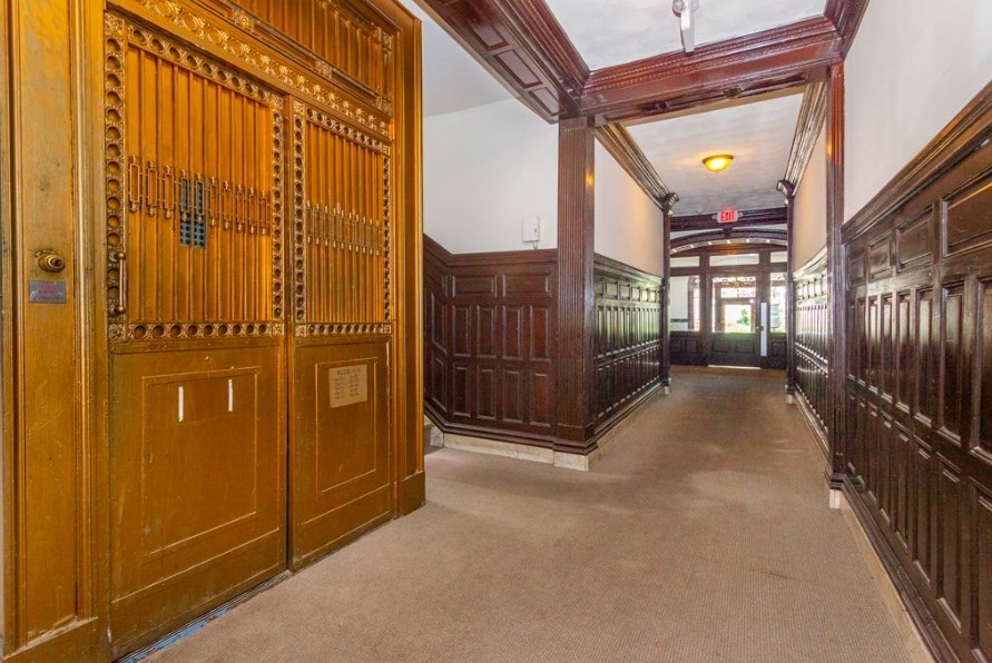 1111 Boylston St, Fenway