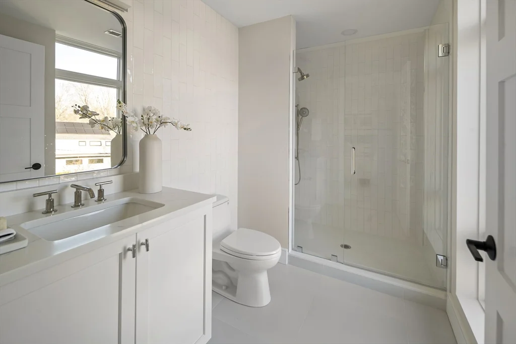 20 Kinmonth Rd, Newton