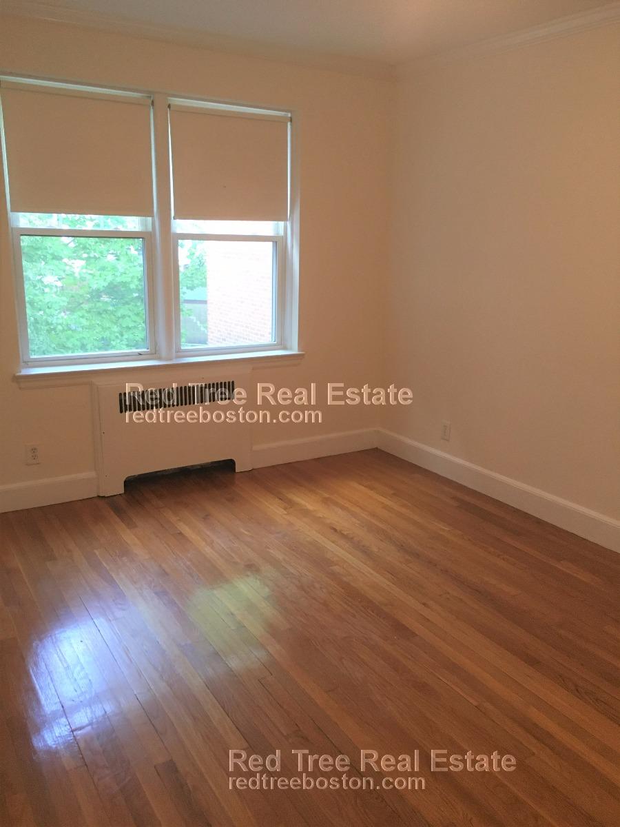 75 Kilsyth Rd, Brighton