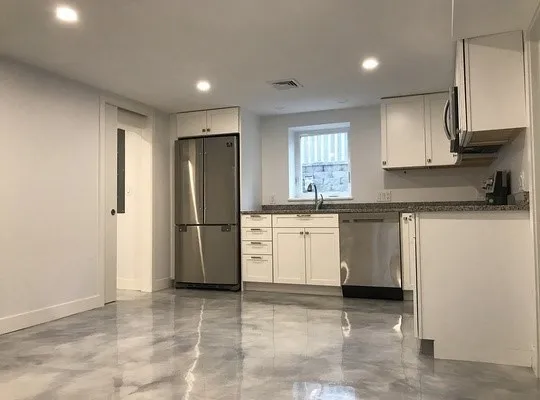 10 Gloucester Ave, Gloucester