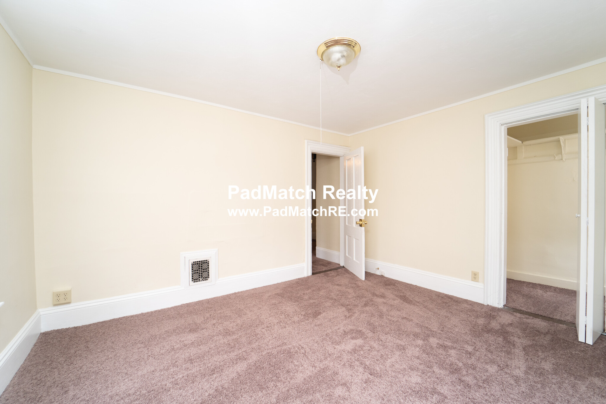 22 Greylock Rd, Allston