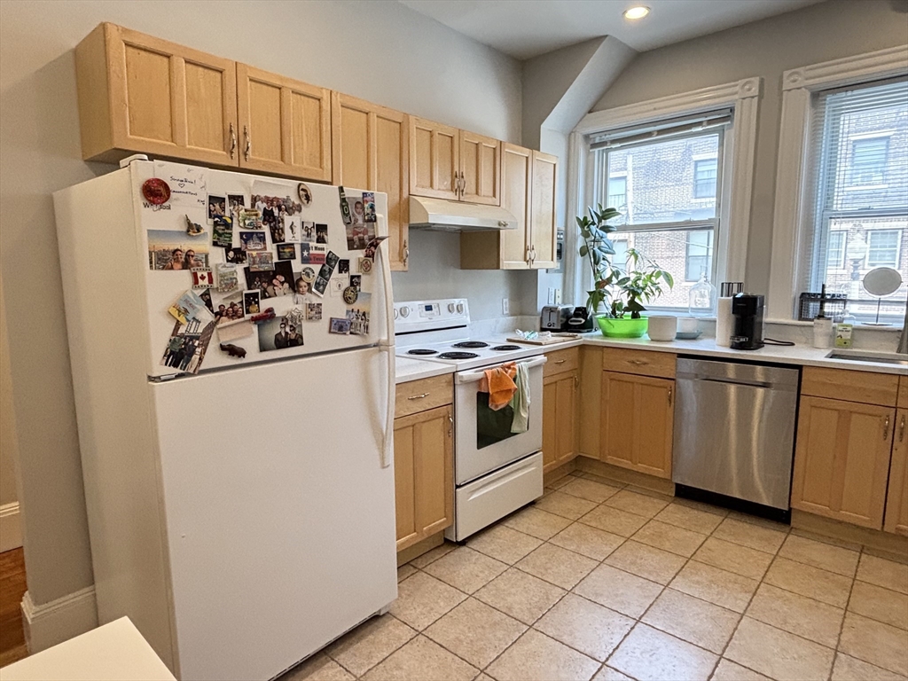 132 Saint Mary's St, Fenway