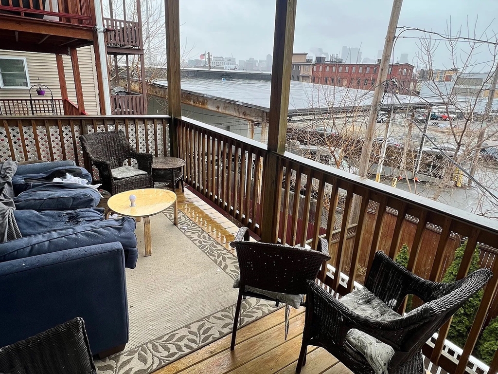 49 Middle St, South Boston