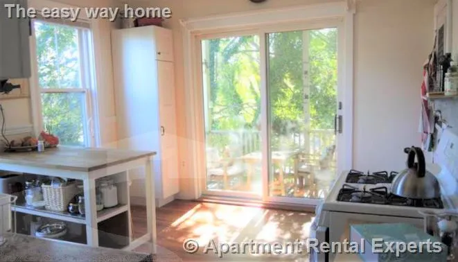 6 Poplar Rd, Huron Village