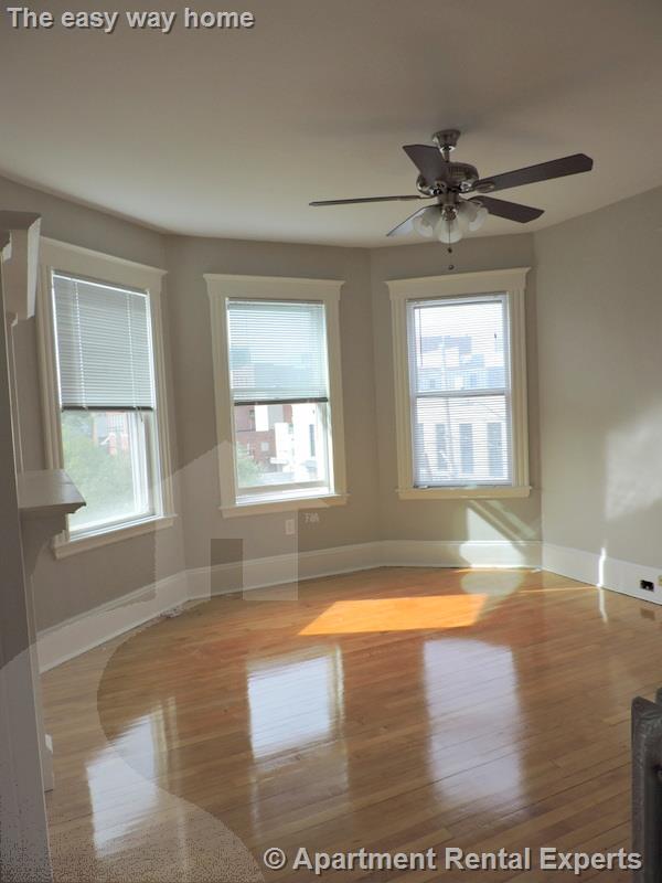 12 Pleasant St, Central Square