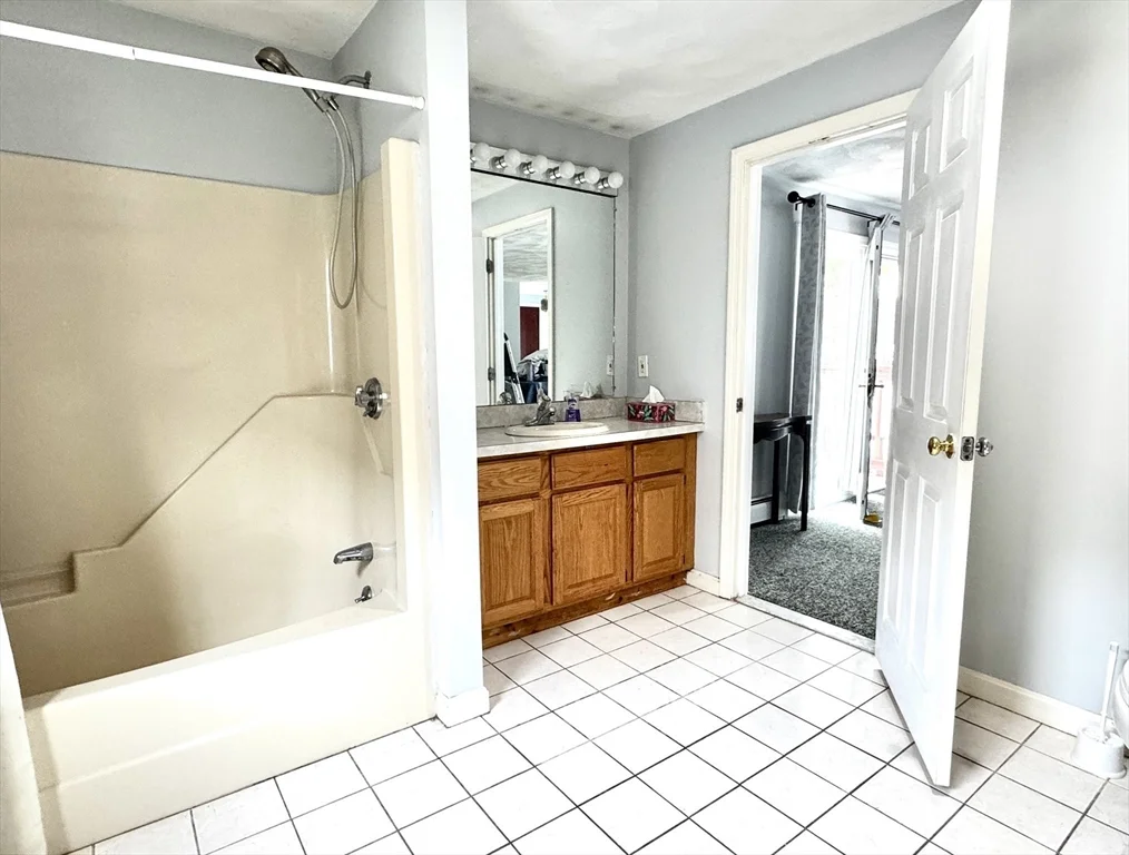 22 Purchase St, Danvers