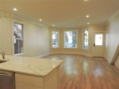 470 Green St, Riverside