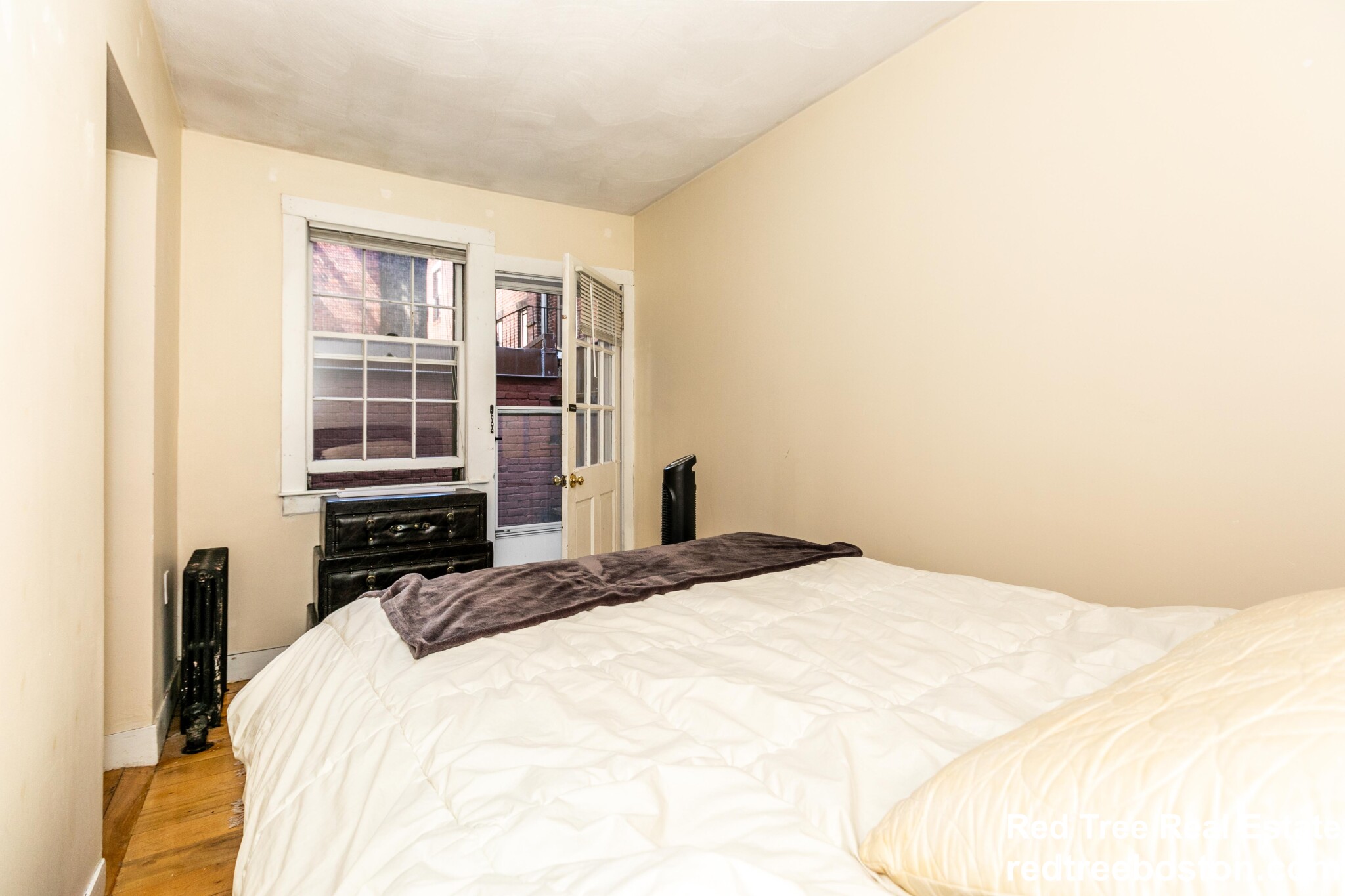 32 Irving St, Beacon Hill