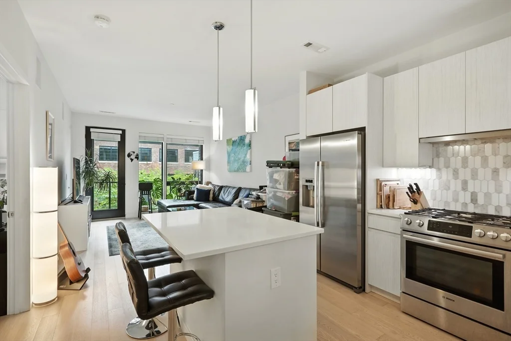 45 W 3rd St, South Boston