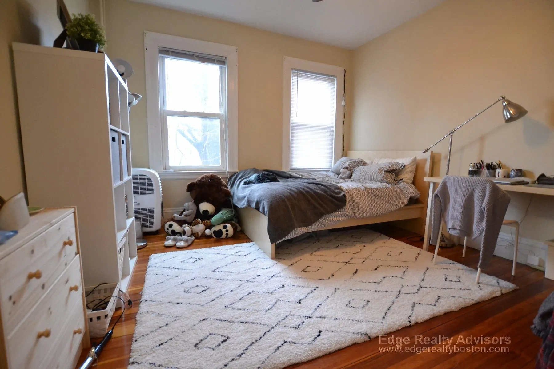 75 Leicester St, Oak Square