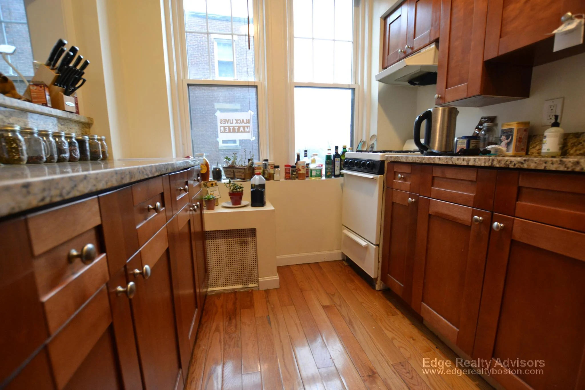 2003 Commonwealth Ave, Brighton