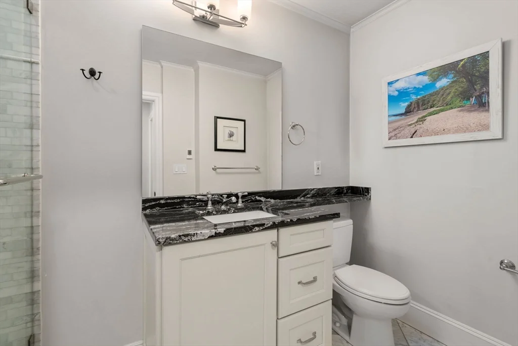 37 Mount Vernon St, Charlestown