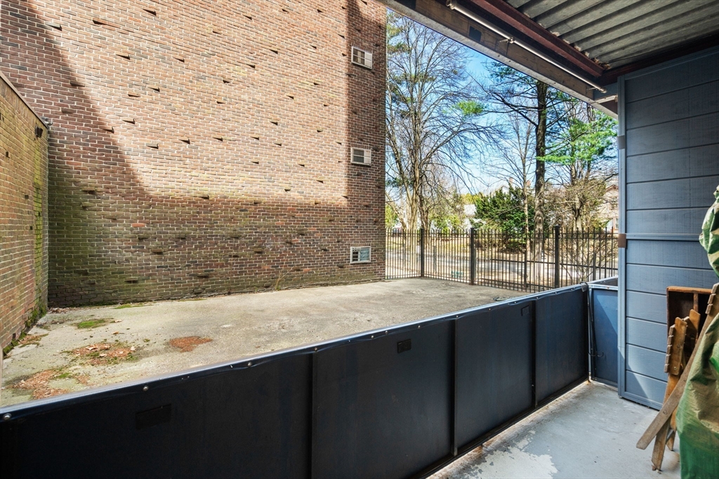 32 Whites Ave, Watertown