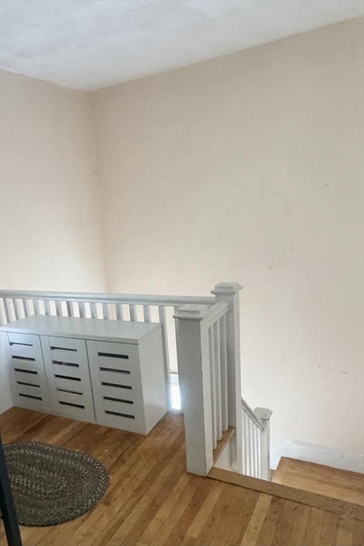 33 Barnes Ave, Worcester