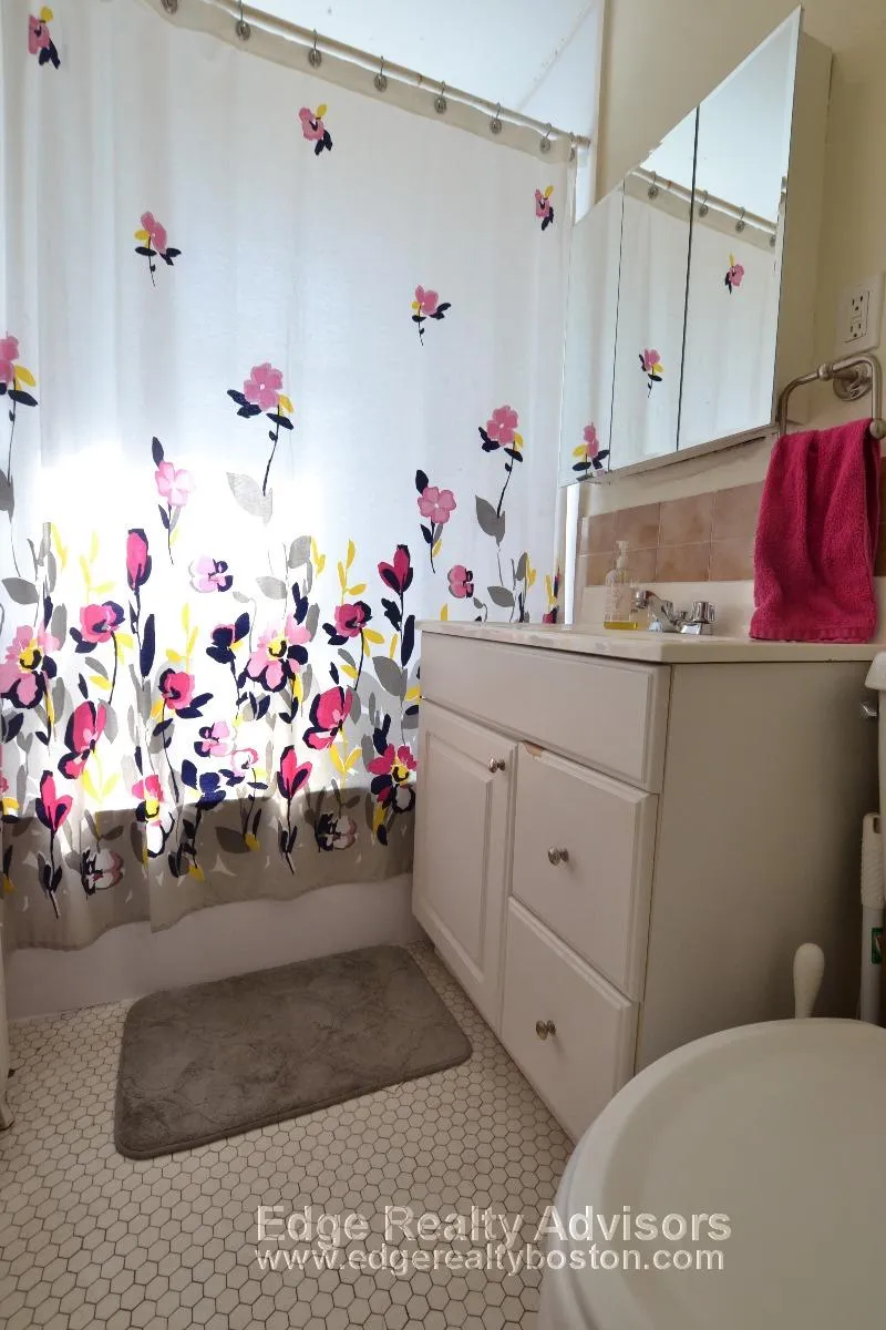 58 Brock St, Oak Square