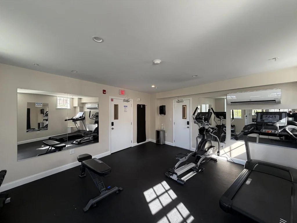 275 Broadway St, Methuen