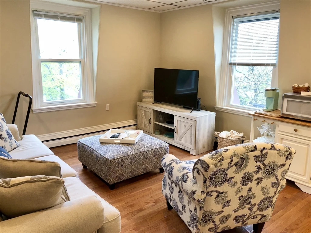 154 Central St, Magoun Square