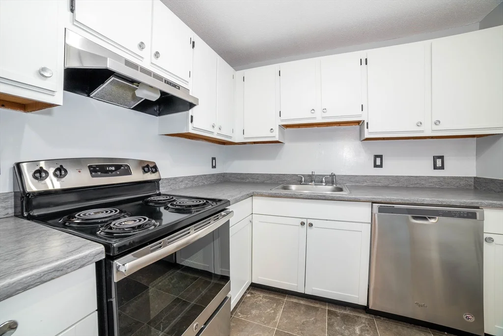 80 Staton St, Belmont Hill