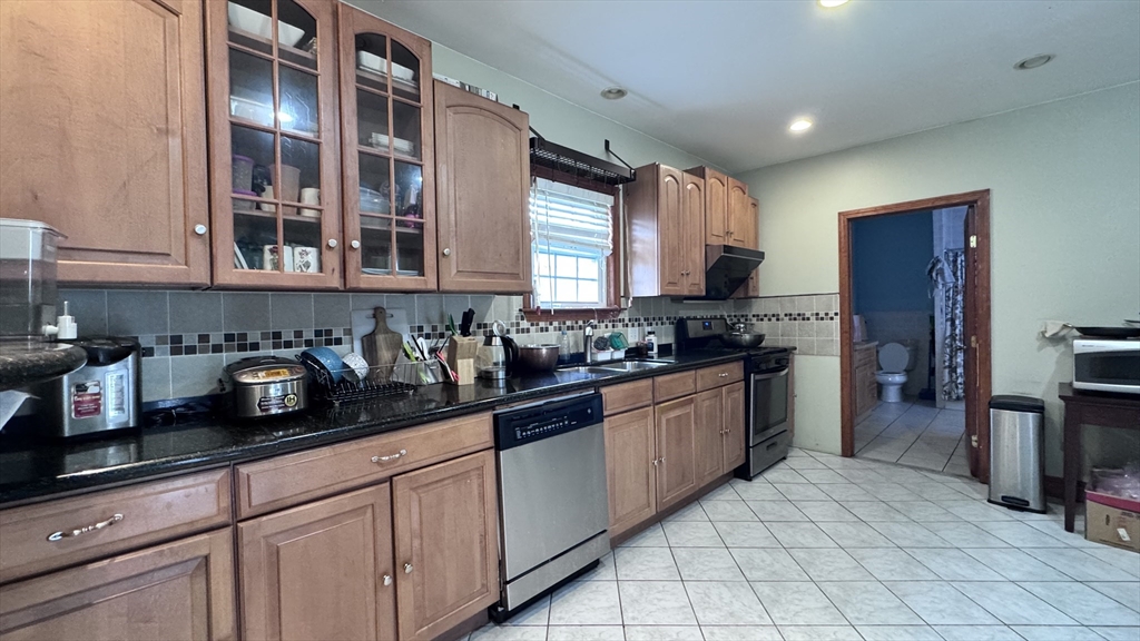 298 Langley Rd, Newton