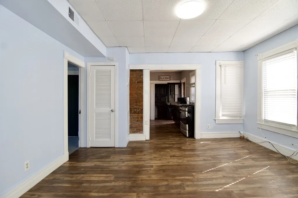 425 Taylor St, Springfield