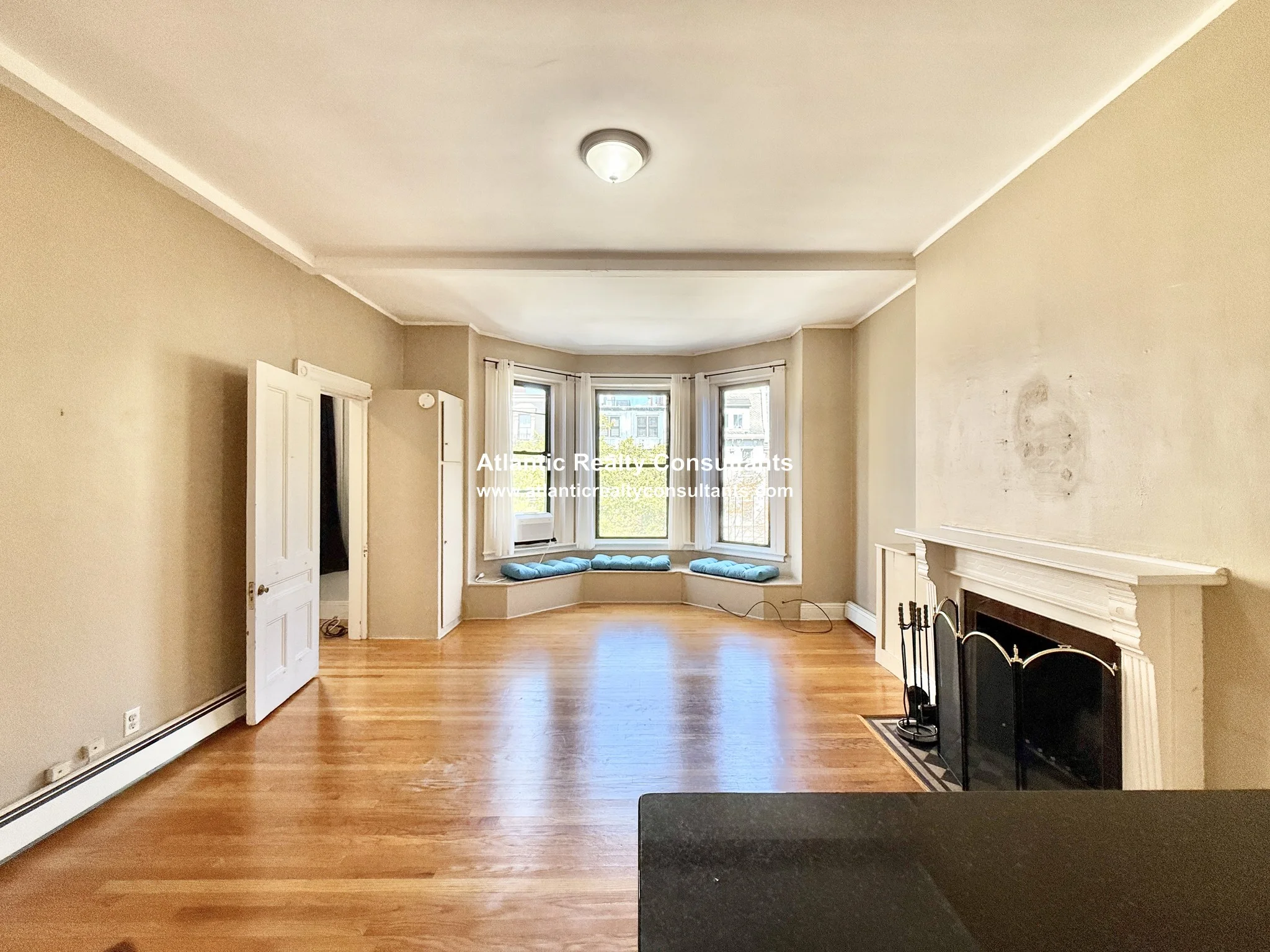 337 Beacon St, Back Bay