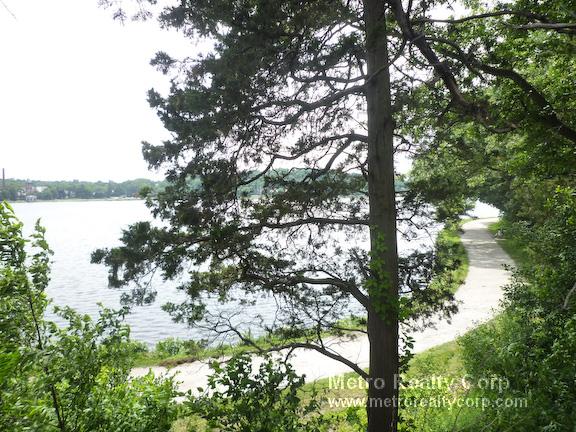 1950 Commonwealth Ave, Brighton