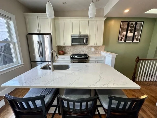 180 W 7th St, South Boston