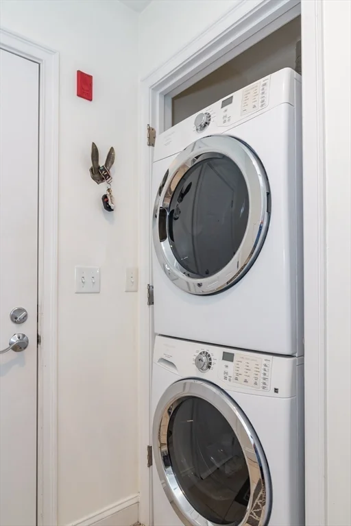 93 E Central St, Natick