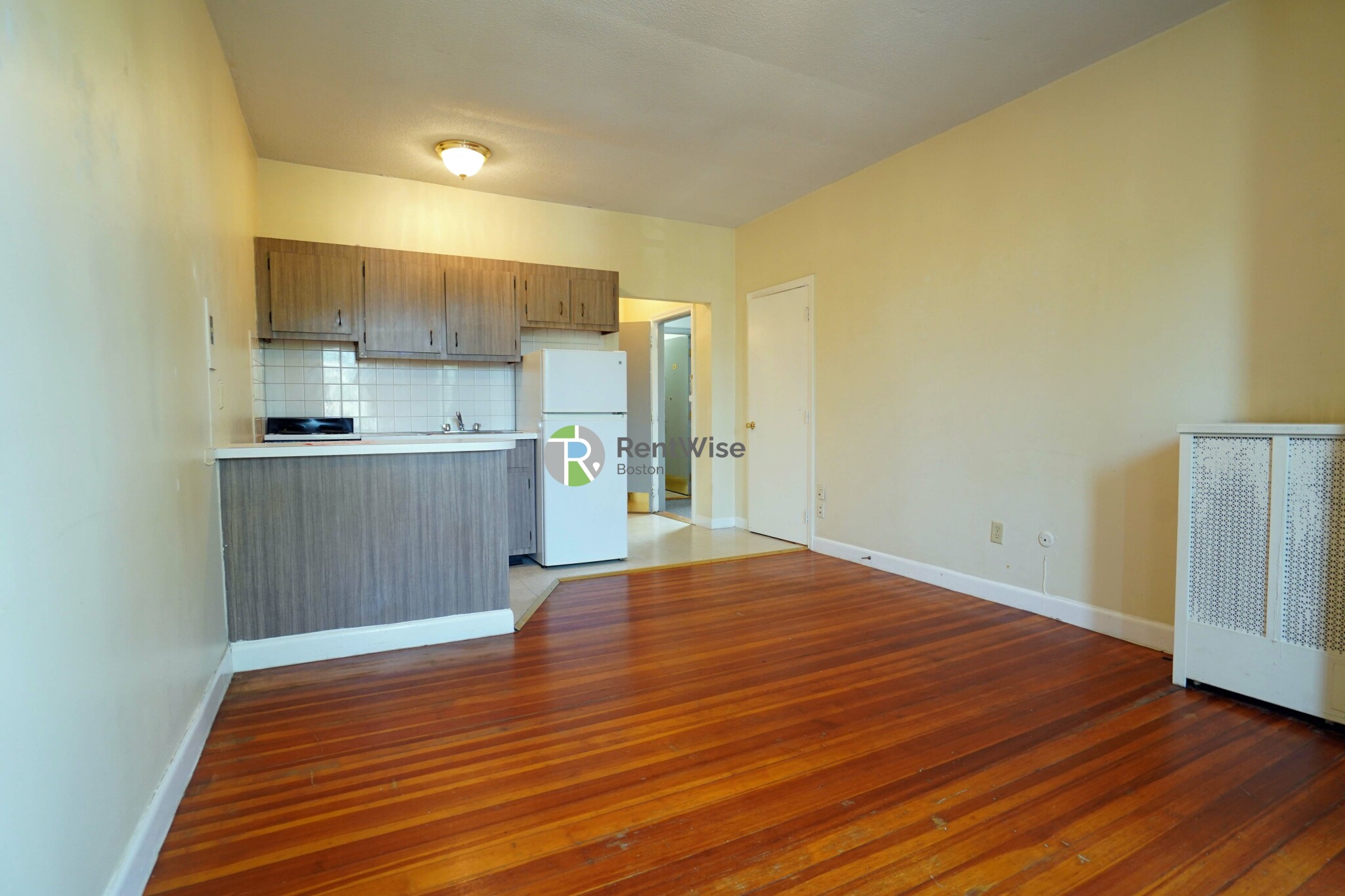 1132 Commonwealth Ave, North Brookline