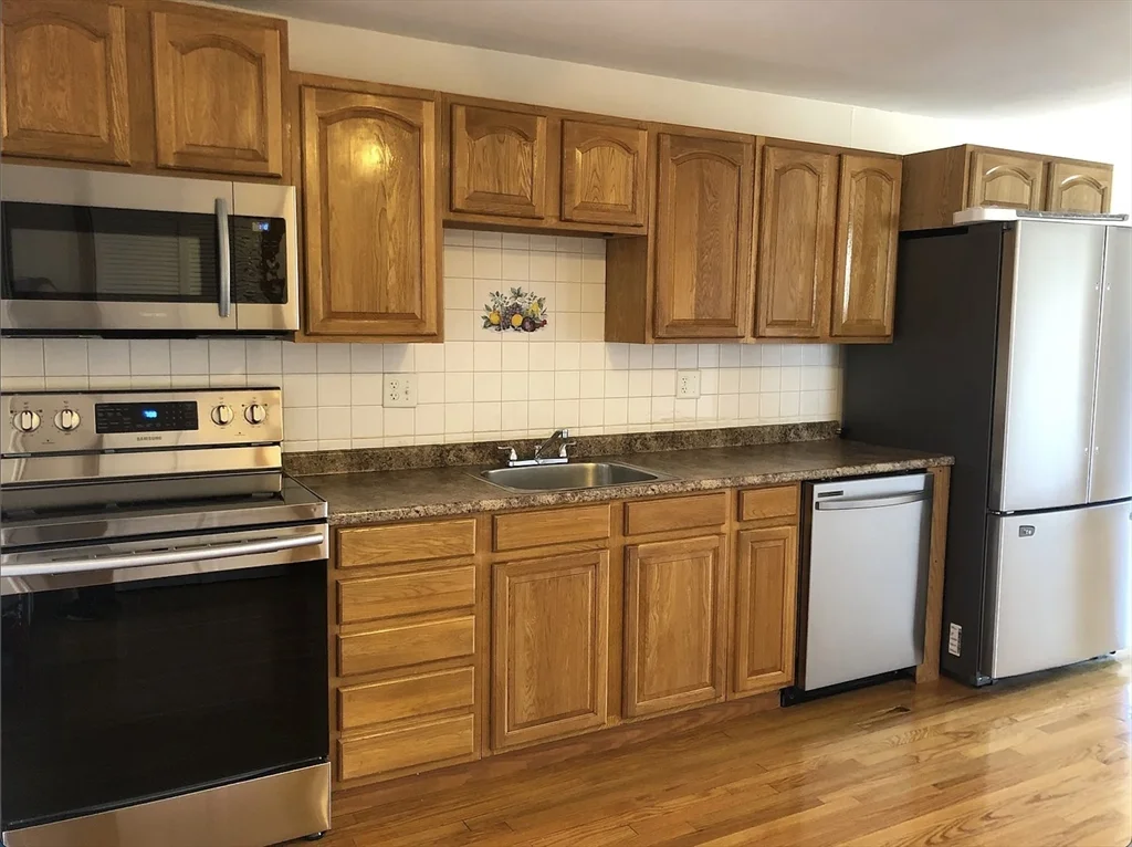 39 Cary Ave, Chelsea