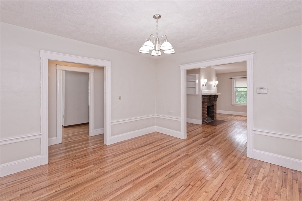 23-25 St James Ter, Newton